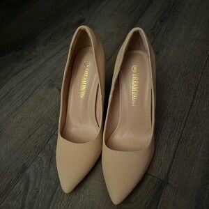 Nude/cream size 6 heels w/ 3 inch heel